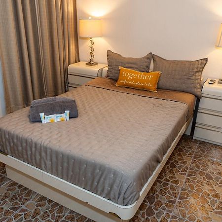 Compact Haven With Private Entrance And Free Parking And Laundry Apartamento Ponce Exterior foto