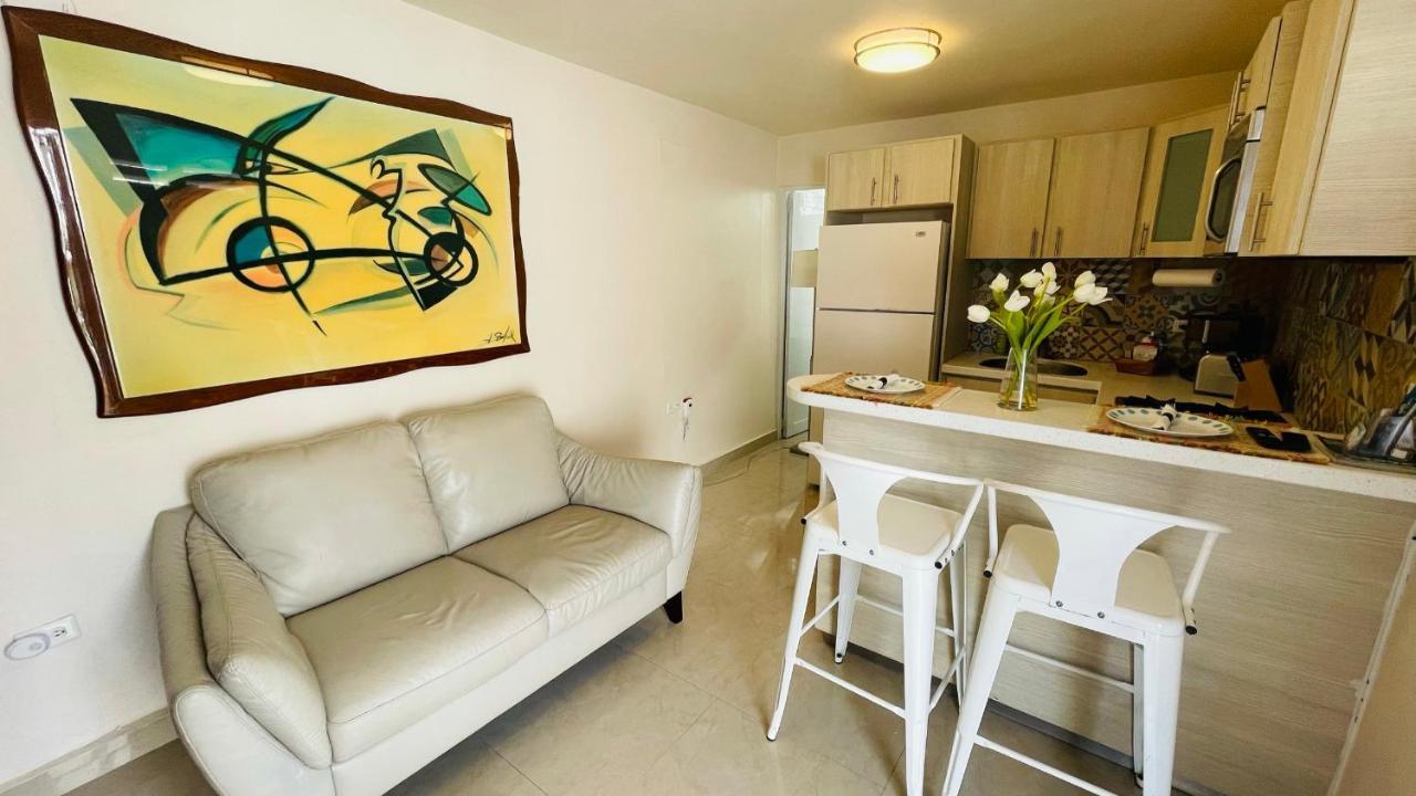 Compact Haven With Private Entrance And Free Parking And Laundry Apartamento Ponce Exterior foto