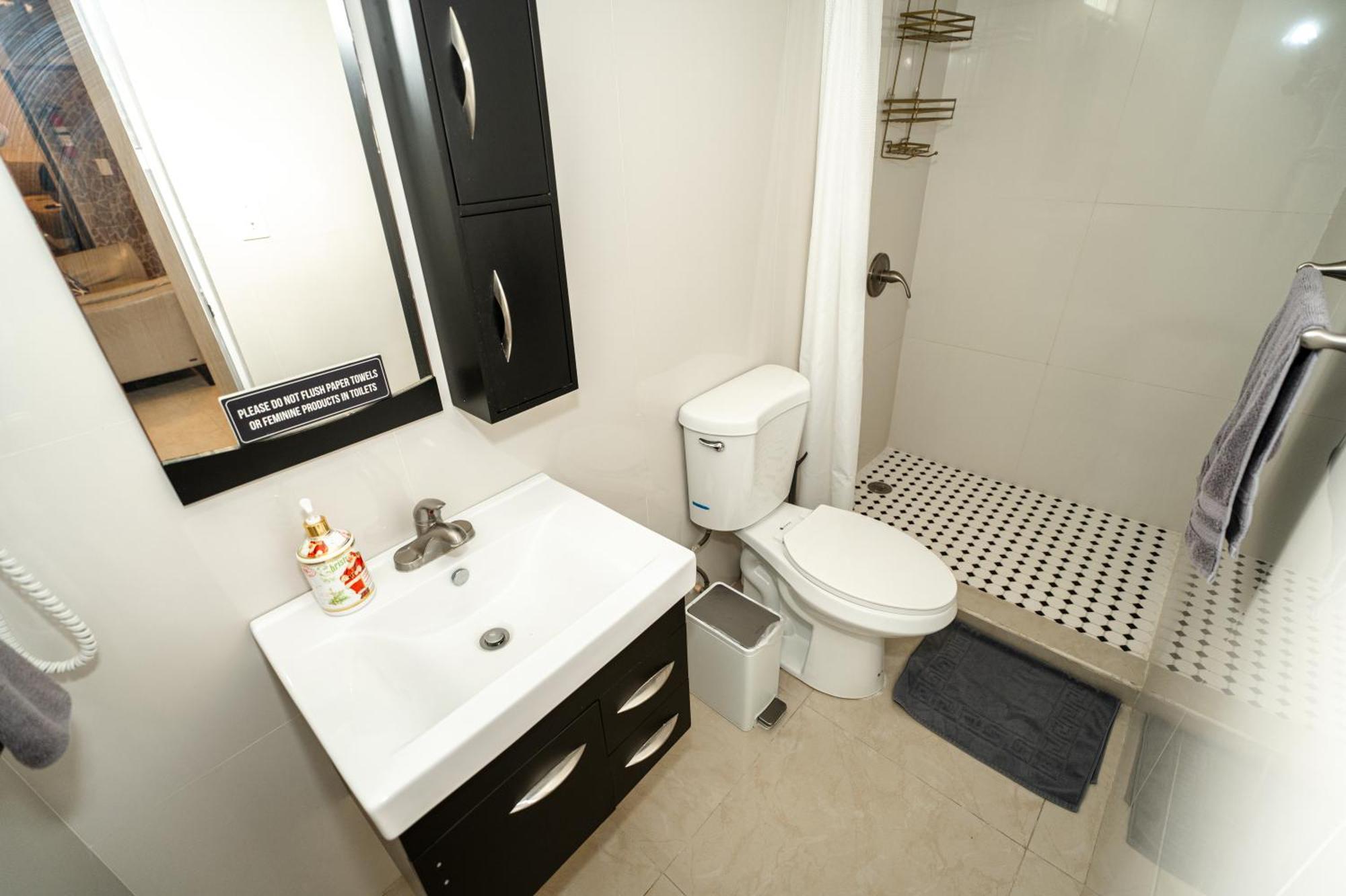 Compact Haven With Private Entrance And Free Parking And Laundry Apartamento Ponce Exterior foto